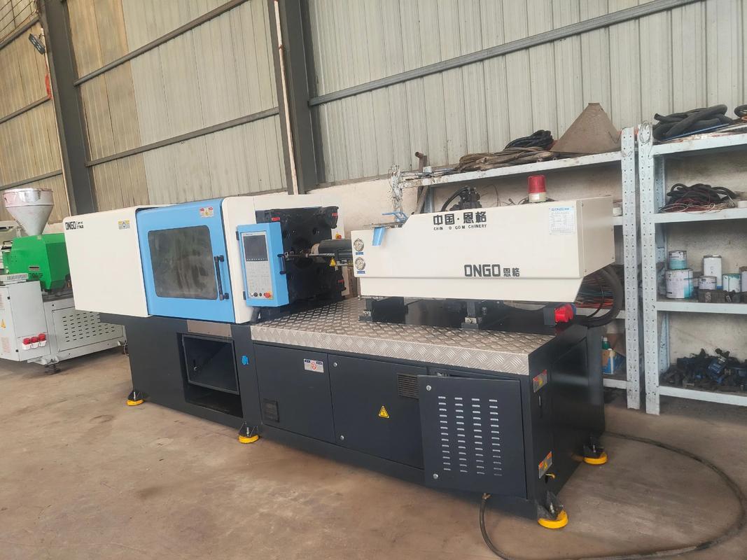 Second-hand injection  molding machine